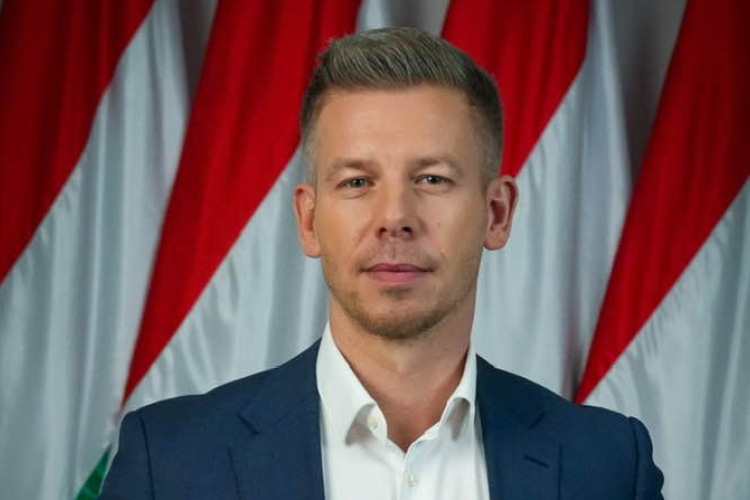 Magyar Péter: mit keres még Gulyás Gergely a Parlamentben?