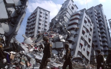 Tajvani földrengés - Nőtt a halottak száma, sokan vannak még a romok alatt