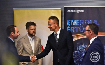 Szijjártó Péter: Magyarország hosszú távú földgázvásárlási szerződést írt alá a Shell-lel