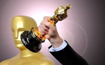 Oscar-díj - A Simpson család írója felel a gála forgatókönyvéért