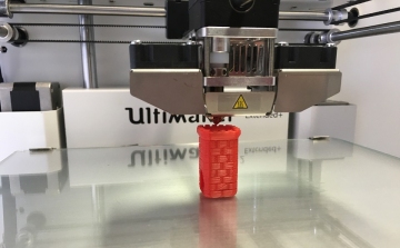 A 3D-s nyomtatók menthetik meg a koronavírussal fertőzöttek életét